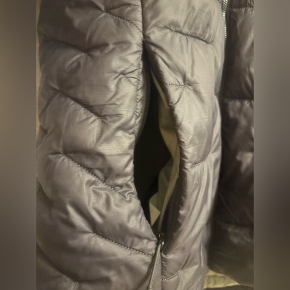 Patagonia W's Macro Puff Hoodie Like New XS Dark Blue - Picture 11 of 13